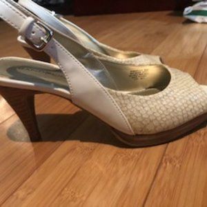Bandolino Cream Heels